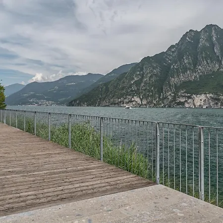Sole E - Iseo View - By Host4u Διαμέρισμα Riva di Solto